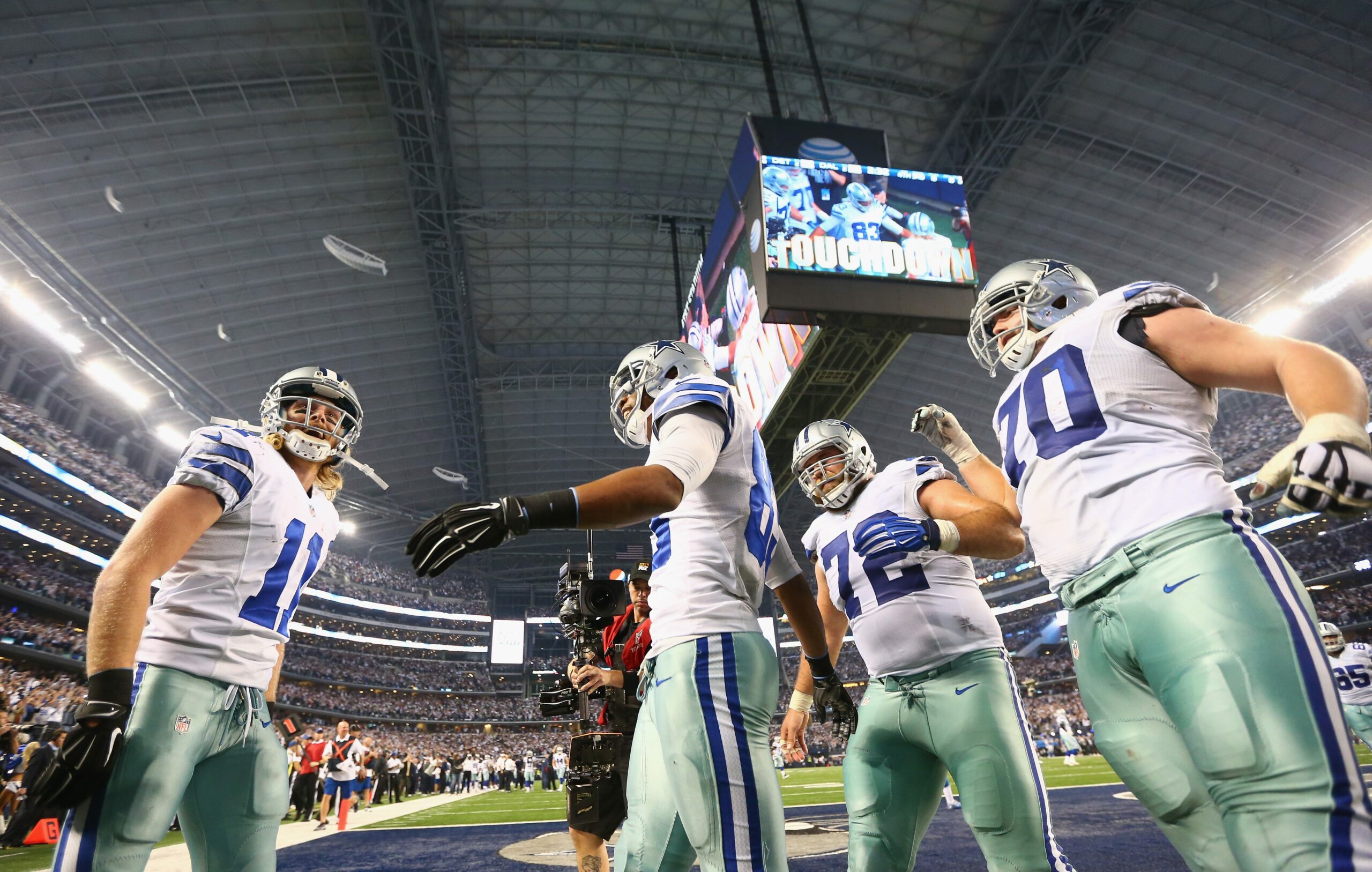 Tweet Break: Cowboys Roll Lions “Just For Fun”, Dez Bryant Makes ...